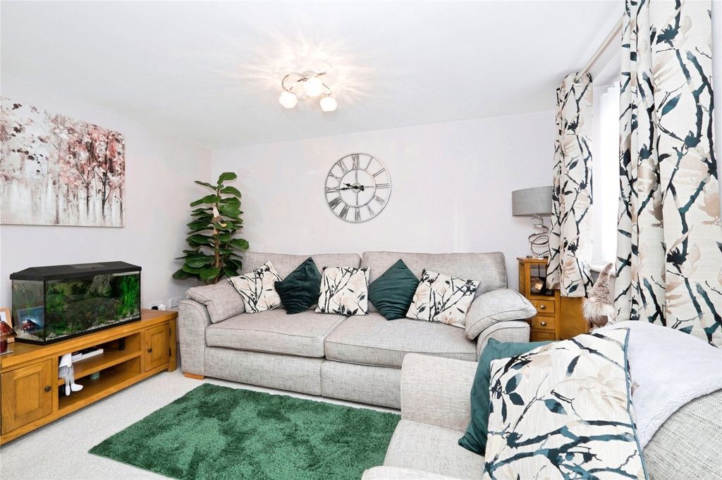 Additional image 8 of 1 bed flat for saleRotair Road, Camborne, Cornwall TR14