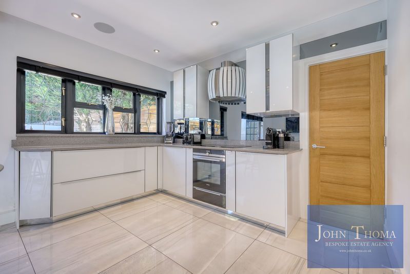 Additional image 9 of 4 bed detached house for saleCourtland Drive, Chigwell IG7
