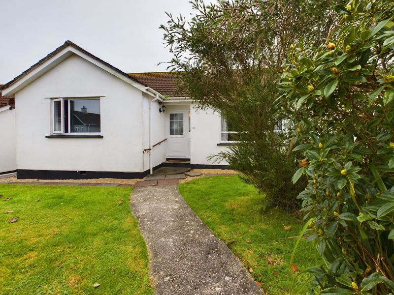 4 bed bungalow for saleBarripper, Camborne - Extended Detached Bungalow, Chain Free Sale TR14