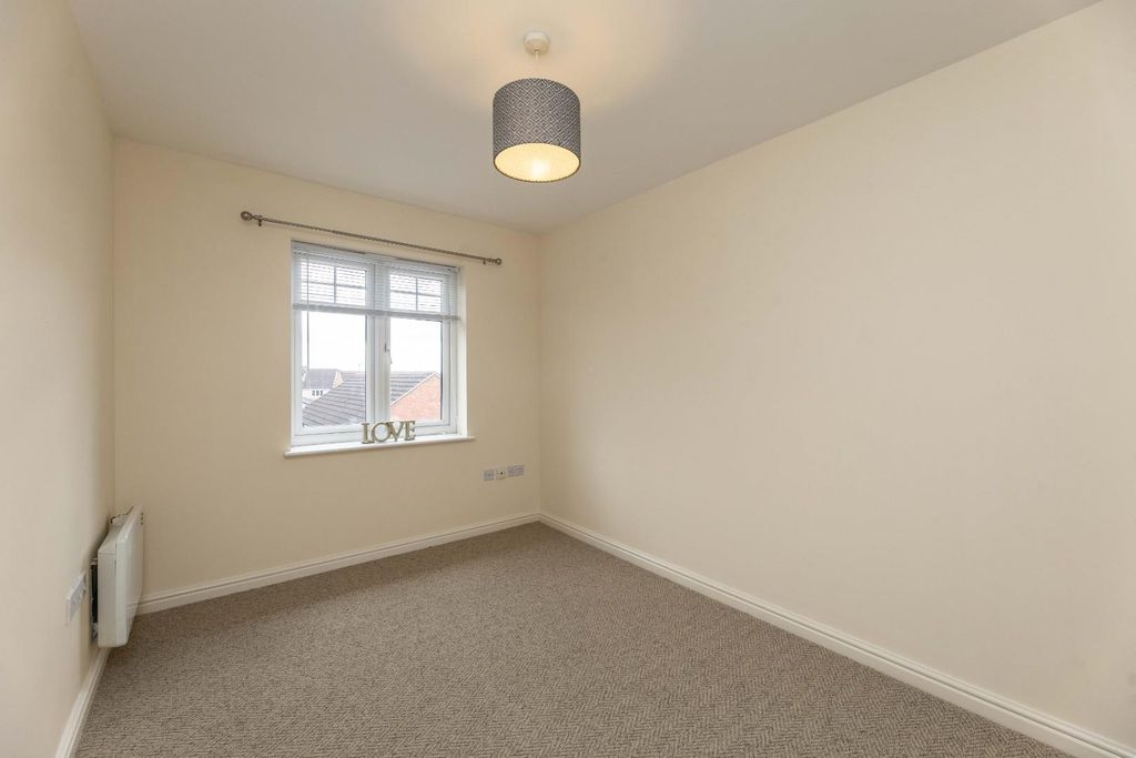 Additional image 7 of 2 bed flat for saleBellflower Close, Castleford WF10