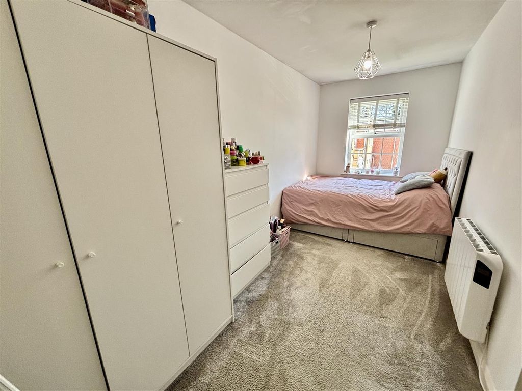 Additional image 8 of 2 bed flat for saleRaleigh Way, Frimley, Camberley GU16