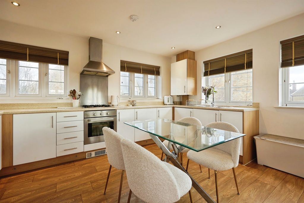Additional image 4 of 2 bed flat for saleOld Tannery Way, Milborne Port, Sherborne DT9