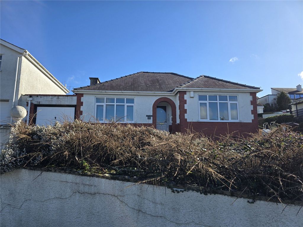 2 bed bungalow for saleBangor Road, Caernarfon, Gwynedd LL55