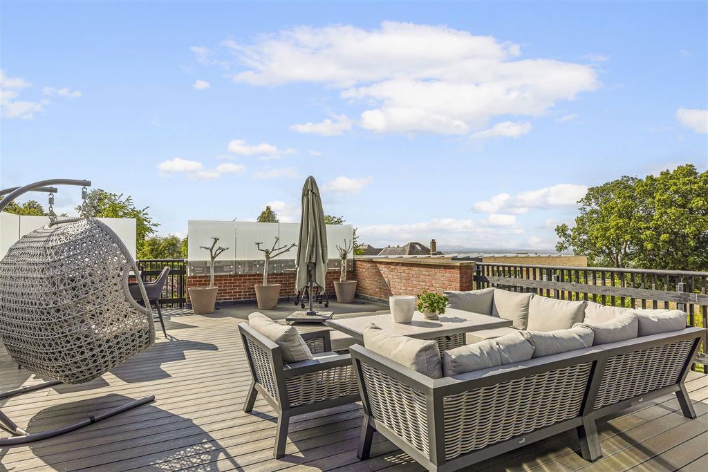 Additional image 13 of 5 bed detached house for saleSovereign View, Charlton Kings, Cheltenham GL52