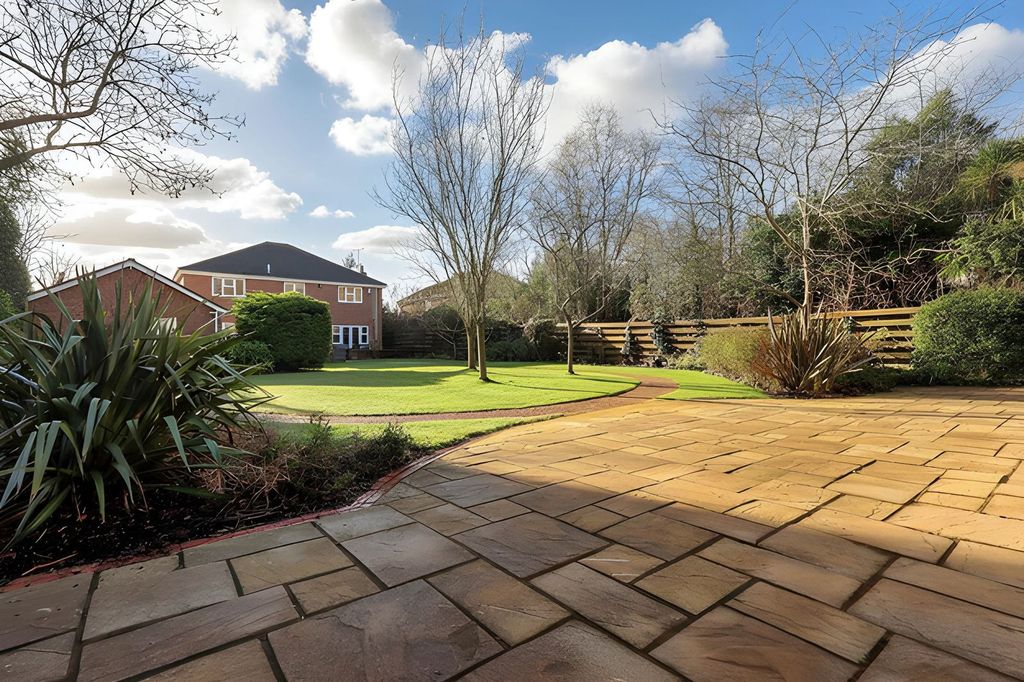 5 bed detached house for saleMill Road, Burnham-On-Crouch CM0