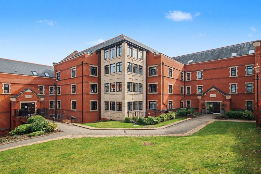 Additional image 10 of 2 bed flat for saleArgyll House, Royal Connaught Park, Bushey WD23