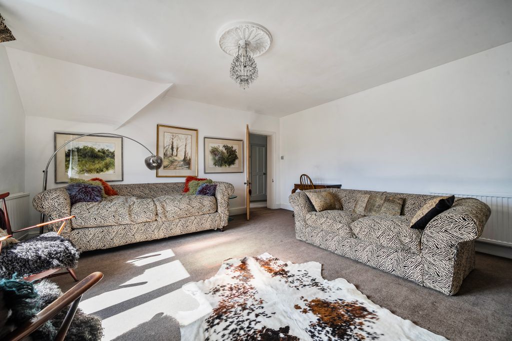 Additional image 3 of 3 bed flat for saleWoodlands Road, Camberley GU15