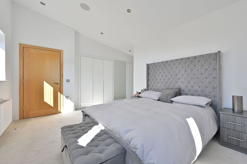 Additional image 33 of 5 bed detached house for saleThe Harlequins, Sandy Lane, Bushey WD23
