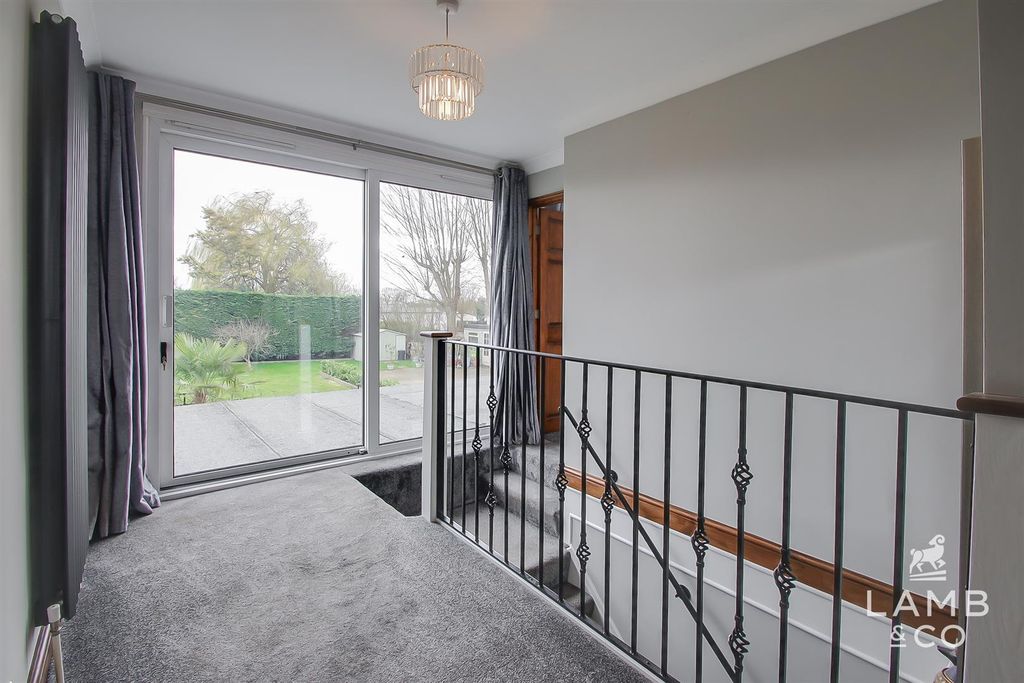 Additional image 9 of 5 bed detached house for saleLondon Road, Little Clacton CO16