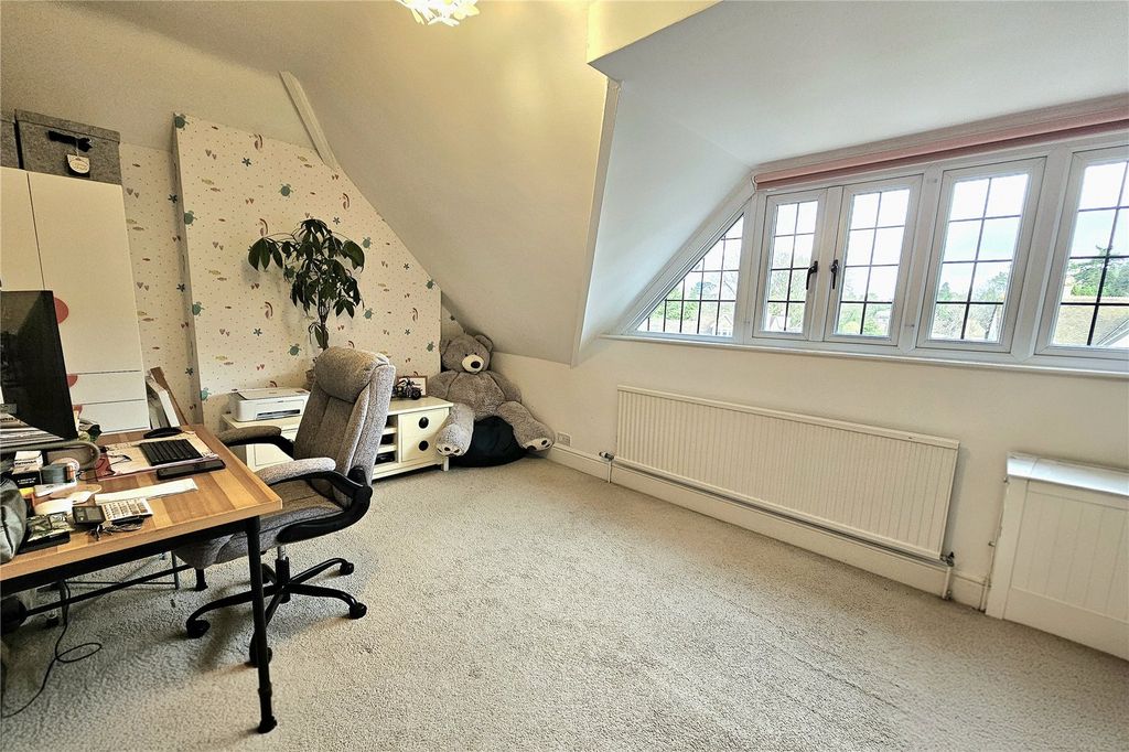 Additional image 12 of 2 bed flat for sale20 Heatherdale Road, Camberley, Surrey GU15