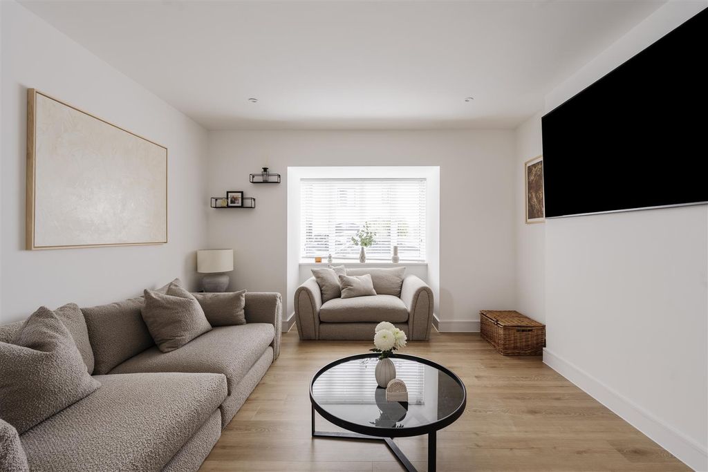 Additional image 19 of 4 bed detached house for saleMelinda Lane, Clacton-On-Sea CO16