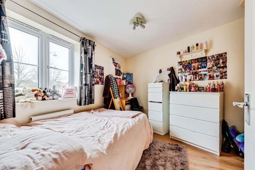 Additional image 8 of 5 bed terraced house for saleElmhurst Way, Carterton OX18