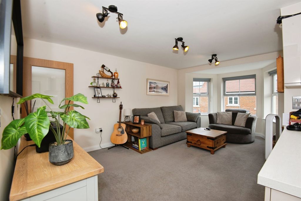 Additional image 2 of 2 bed flat for saleGoodearl Place, Princes Risborough HP27