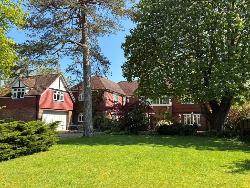 5 bed detached house for saleAshley Road, Charlton Kings, Cheltenham, Gloucestershire GL52