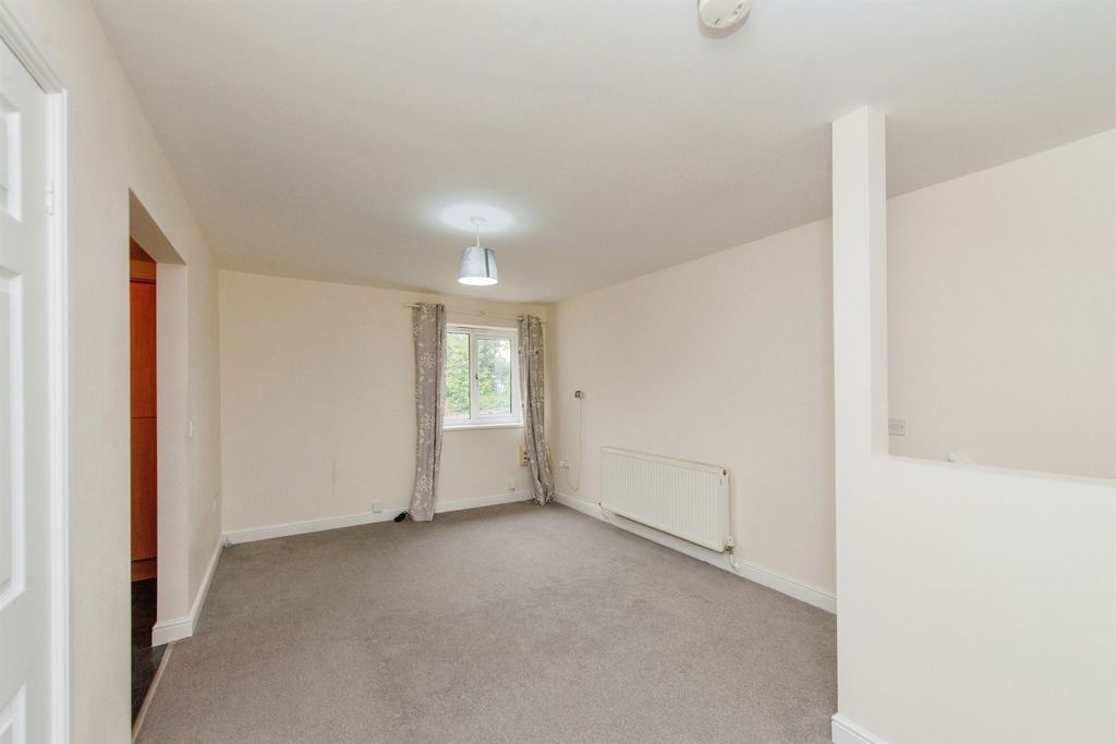 Additional image 6 of 2 bed maisonette for saleElizabeth Drive, Castleford WF10