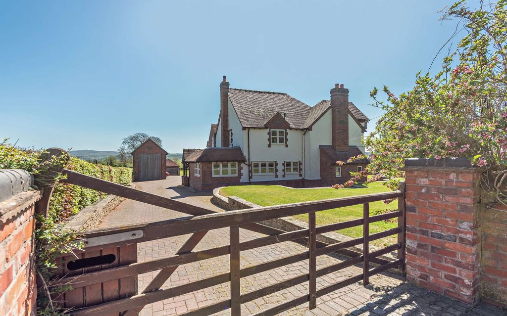 7 bed detached house for saleDiddlebury, Craven Arms, Shropshire SY7 photo 2