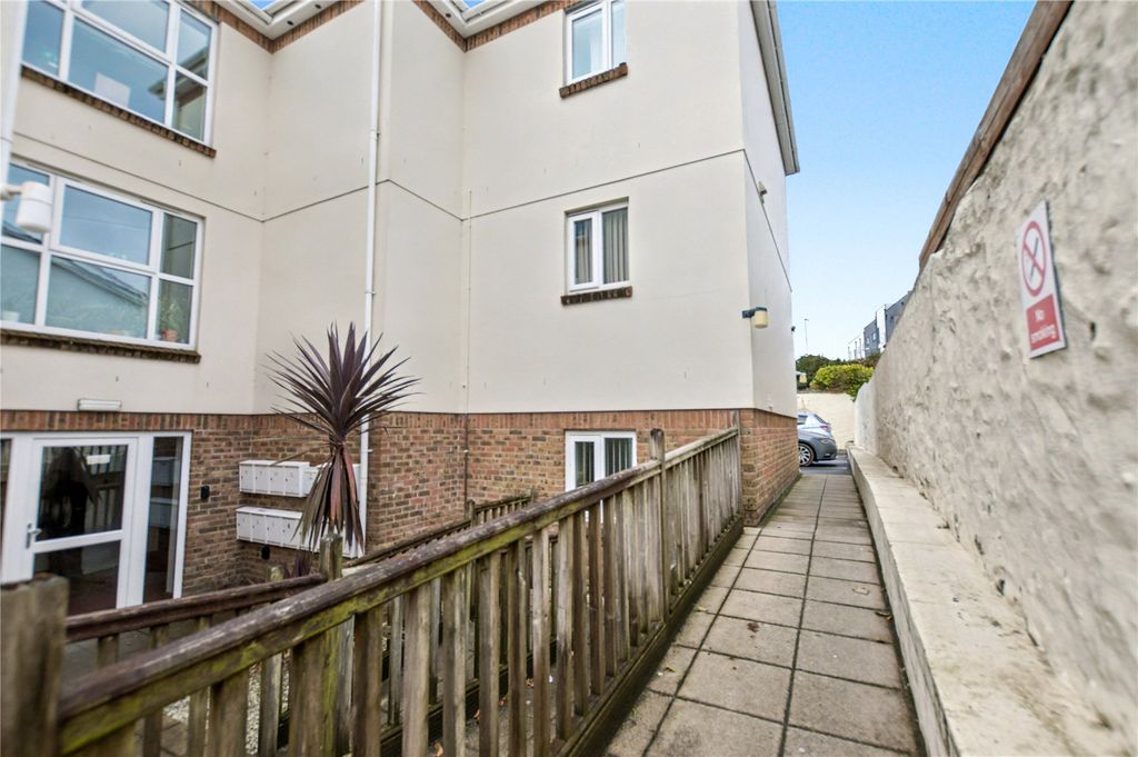 Additional image 15 of 1 bed flat for saleEast Hill, Tuckingmill, Camborne, Cornwall TR14