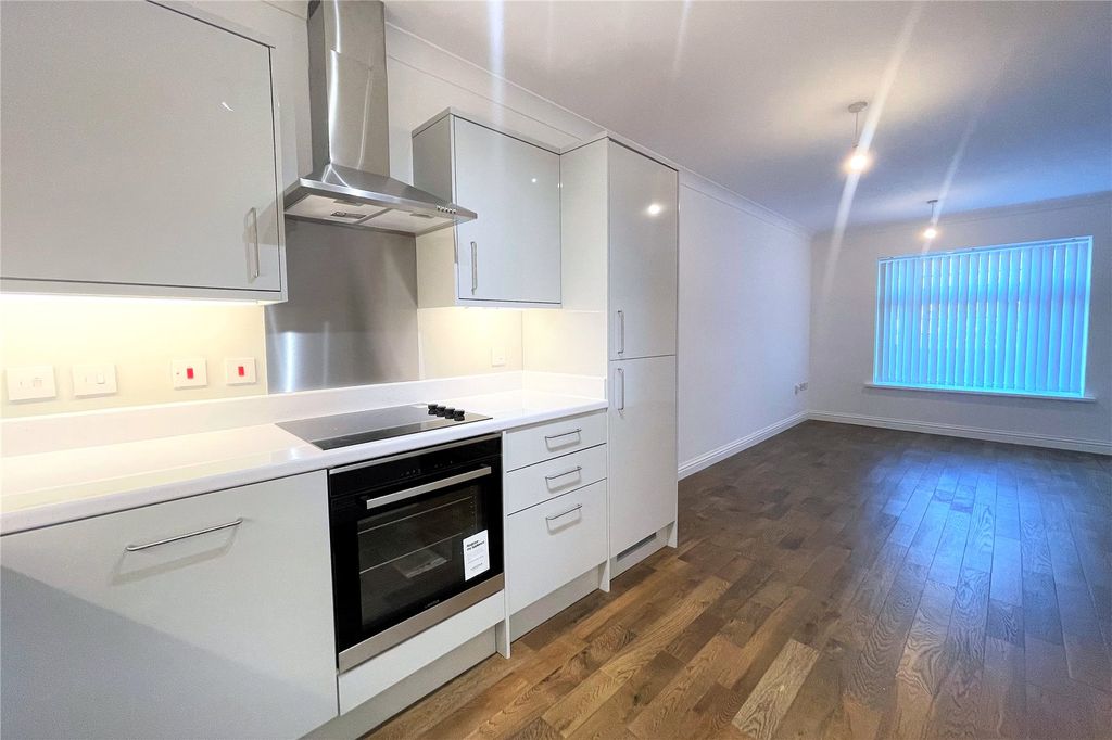 Additional image 4 of 2 bed flat for saleLondon Road, Camberley, Surrey GU15