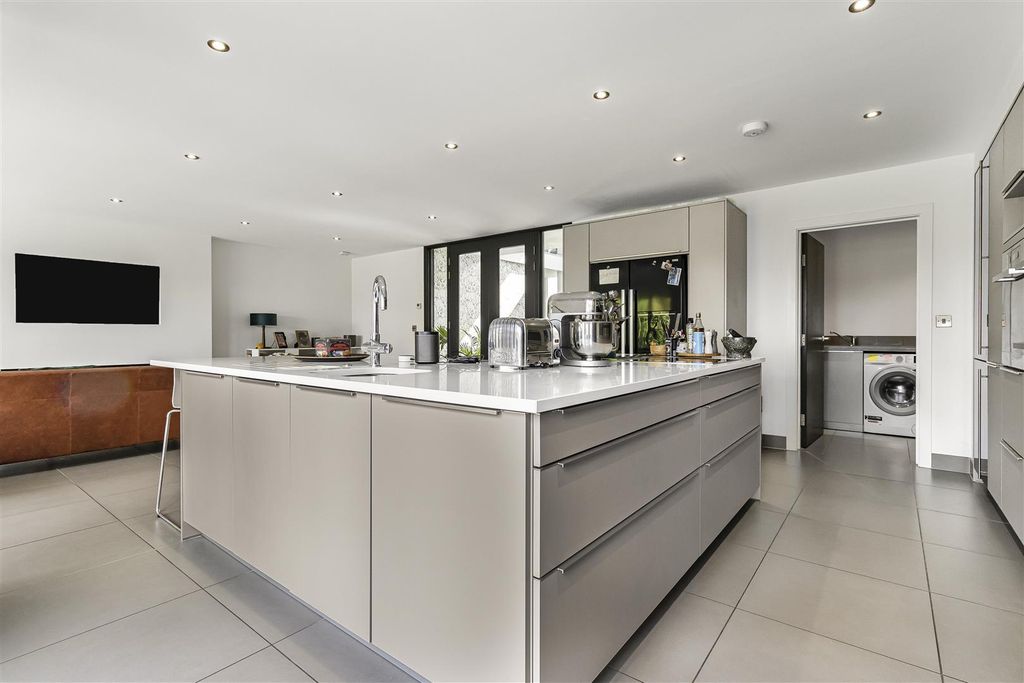 Additional image 6 of 4 bed link detached house for saleSpens Avenue, Cambridge CB3