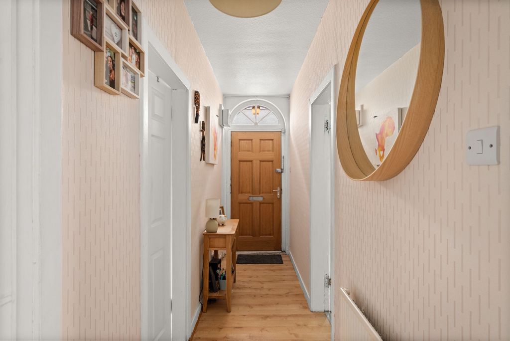 Additional image 5 of 2 bed flat for sale28 Charles Street, Carnoustie DD7
