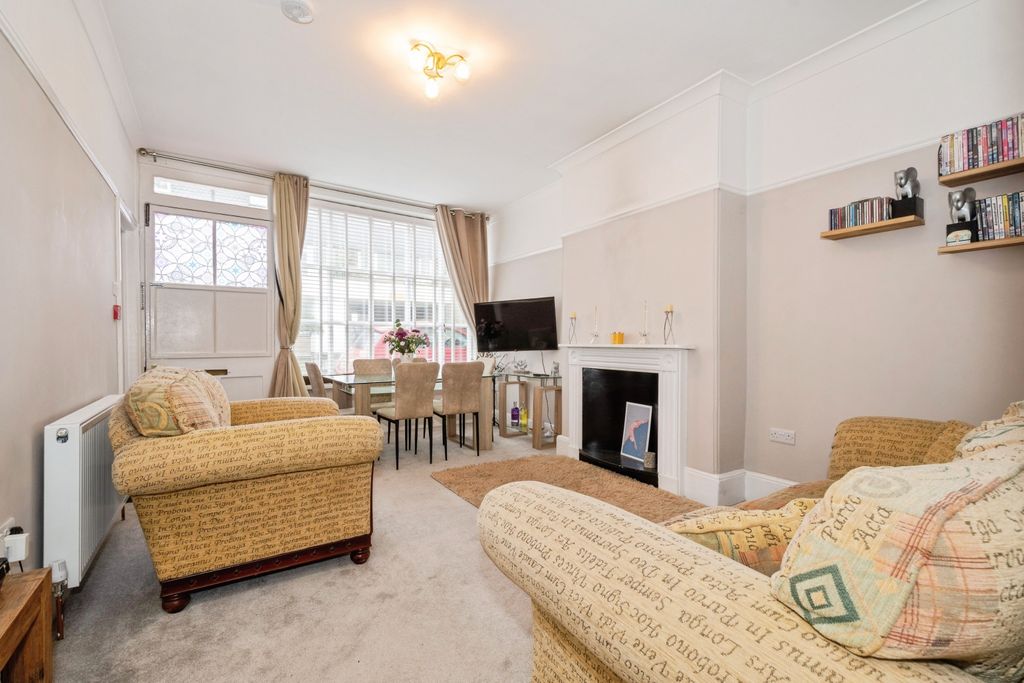 Additional image 4 of 3 bed flat for saleKing Street, Tavistock PL19