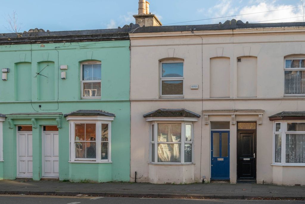 2 bed terraced house for saleWincheap, Canterbury CT1