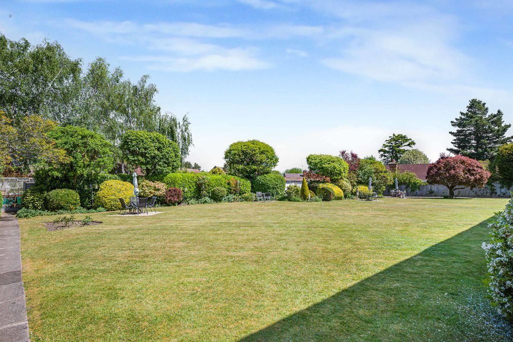Additional image 8 of 2 bed flat for saleOld Perry Street, Chislehurst BR7
