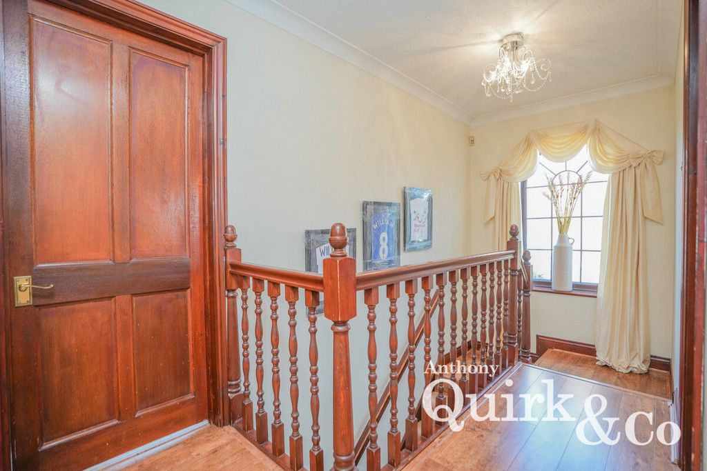 Additional image 13 of 4 bed detached house for saleLarup Avenue, Canvey Island SS8
