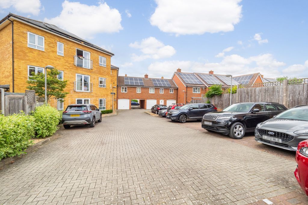 Additional image 10 of 2 bed flat for saleDiamond Jubilee Way, Carshalton, Surrey SM5
