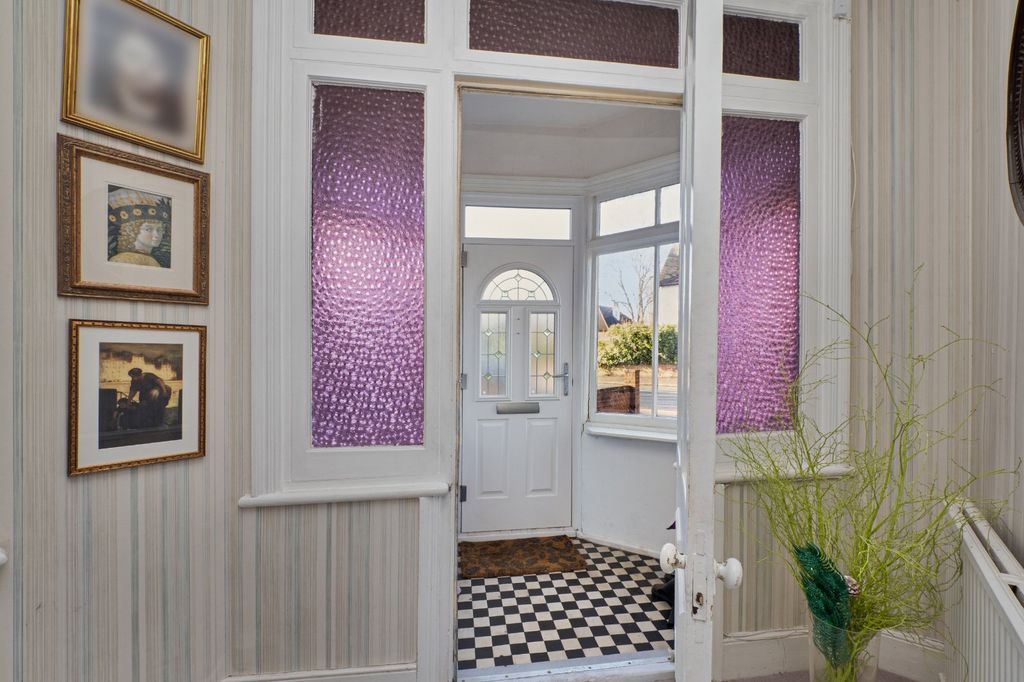 Additional image 19 of 4 bed semi-detached house for salePark Hill, Carshalton SM5