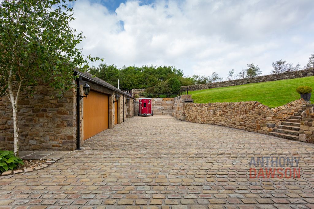 Additional image 18 of 7 bed detached house for saleMerrills Head Barn, Long Causeway, Burnley BB10