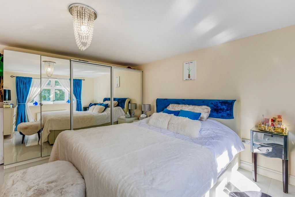 Additional image 17 of 4 bed detached house for saleHawthorne Gardens, Caterham CR3