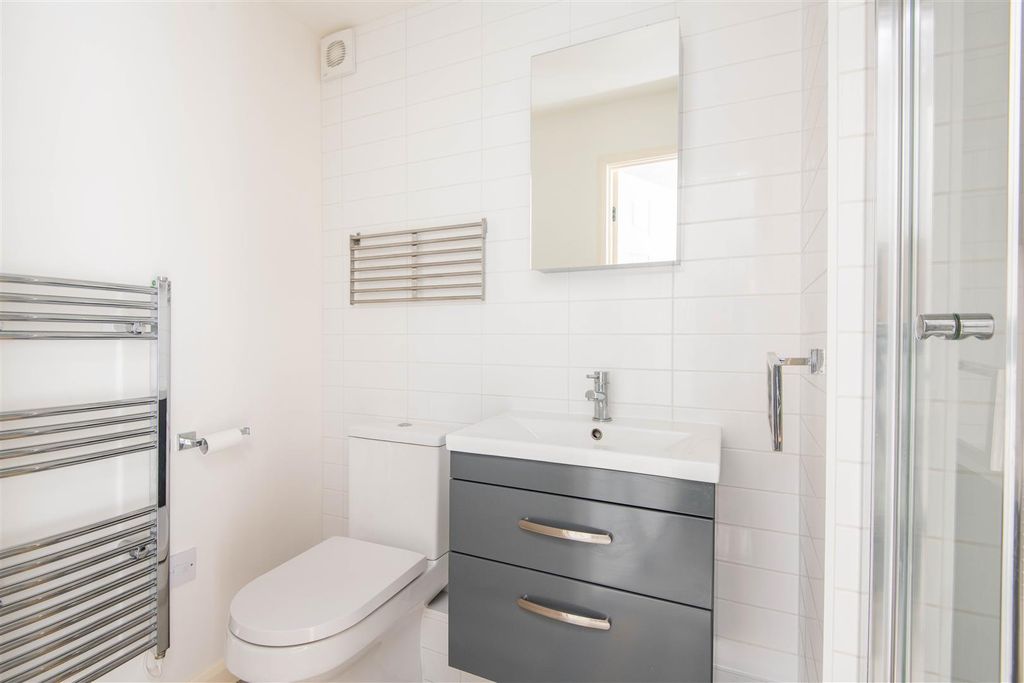 Additional image 8 of 1 bed flat for saleOak Croft, Clayton-Le-Woods, Chorley PR6