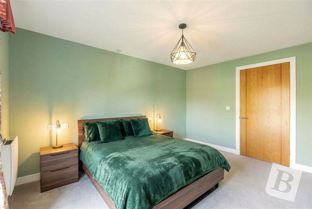 2 bed flat for saleMiami House, Princes Road, Chelmsford, Essex CM2
