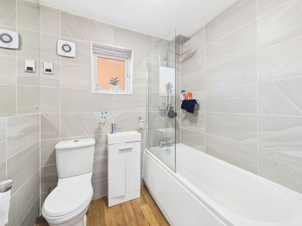 Additional image 26 of 4 bed detached house for saleTelford Close, Castleford, West Yorkshire WF10