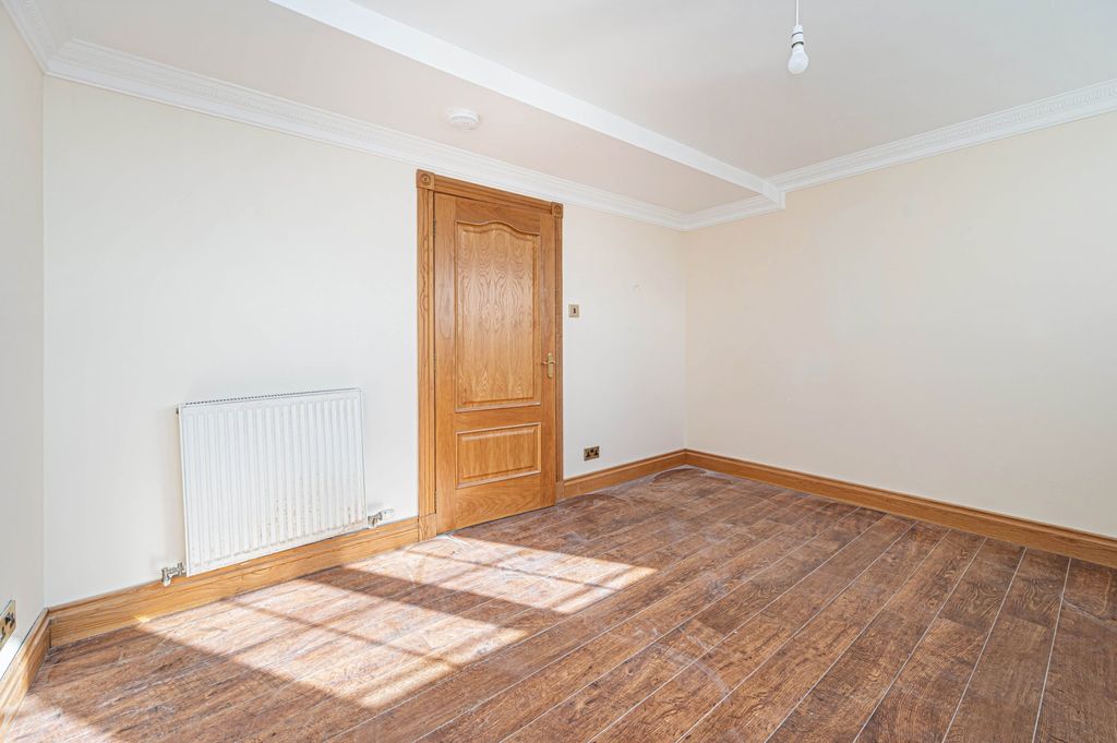 Additional image 7 of 2 bed flat for saleEast Fergus Place, Kirkcaldy KY1