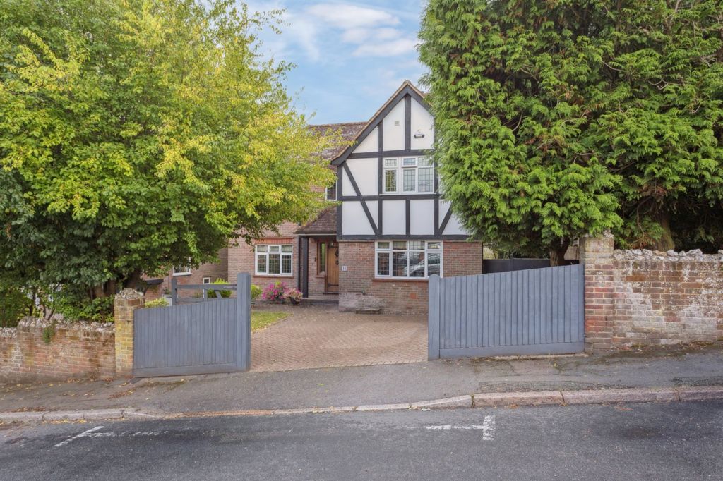 Additional image 26 of 4 bed detached house for saleLowndes Avenue, Chesham, Buckinghamshire HP5