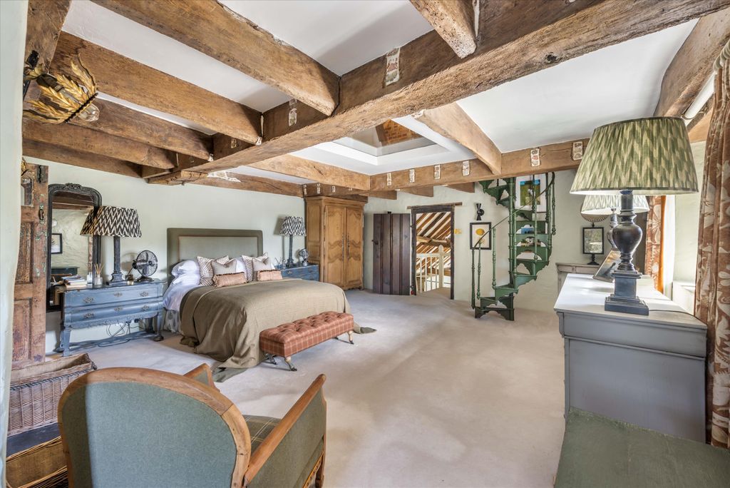 Additional image 15 of 7 bed detached house for saleLondon Road, Pulborough, West Sussex RH20
