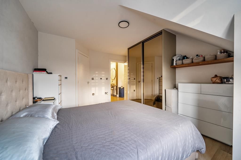 Additional image 11 of 2 bed flat for saleChesham, Buckinghamshire HP5