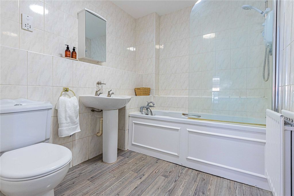 Additional image 15 of 4 bed semi-detached house for saleThe Birches, Bushey, Hertfordshire WD23