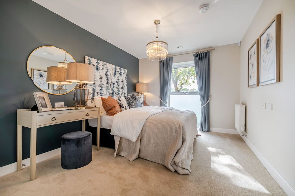 Additional image 8 of 2 bed flat for salePalmers Fields Avenue, Chichester PO19