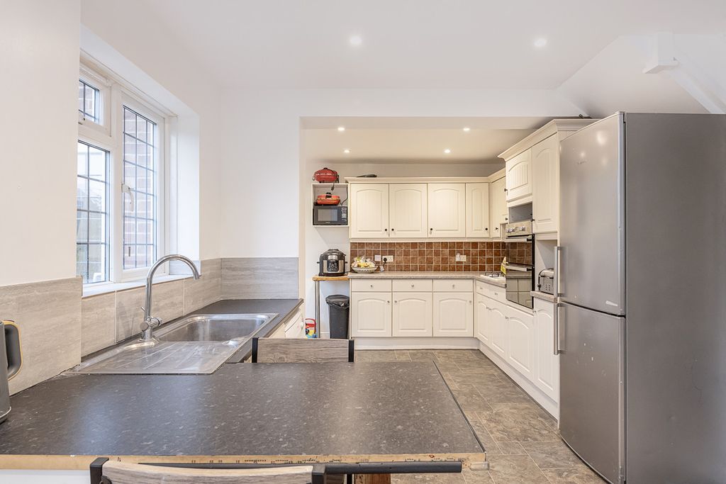 Additional image 12 of 5 bed detached house for saleLycrome Road, Chesham HP5