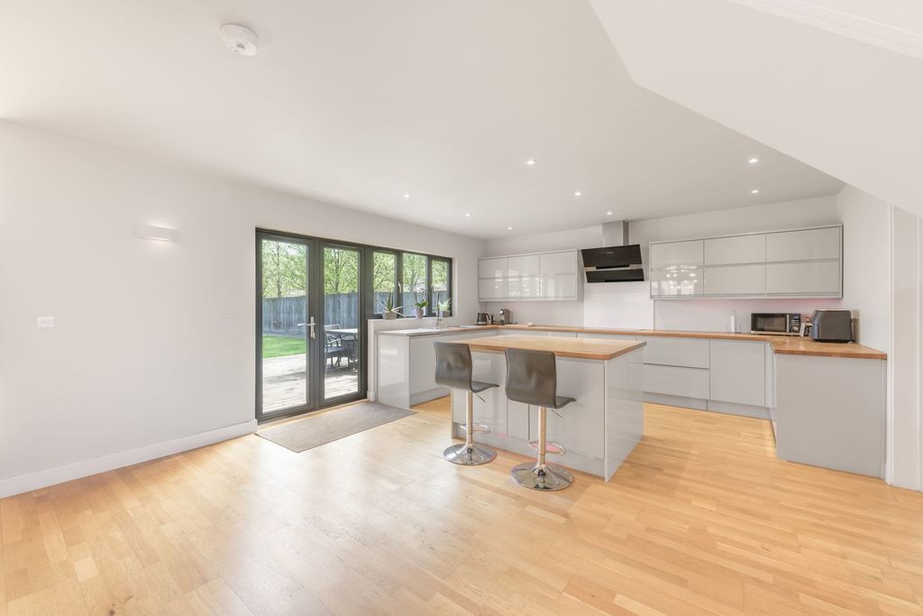 Additional image 7 of 5 bed detached house for saleAlbert Way, Chatteris PE16