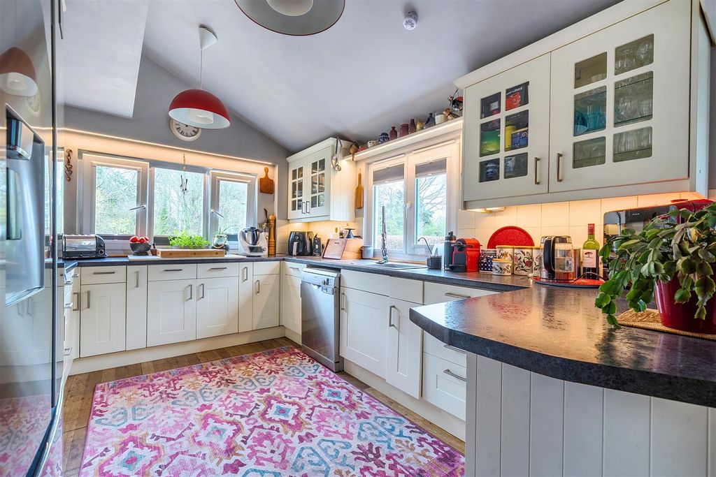 Additional image 8 of 5 bed detached house for saleHardenhuish Lane, Chippenham SN14