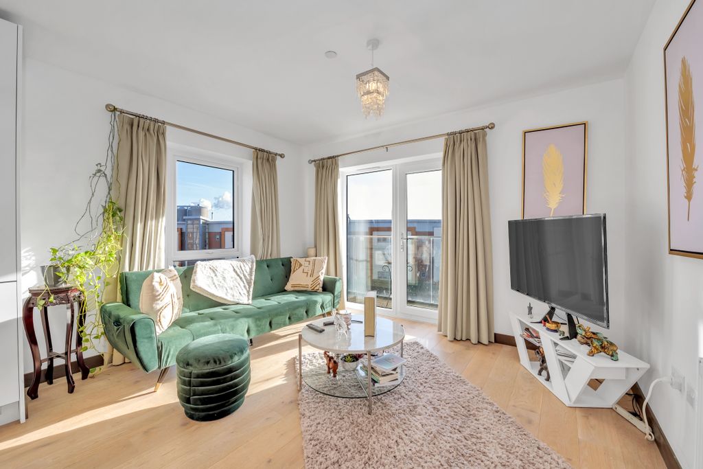 Additional image 3 of 2 bed flat for saleStation Hill, Bury St Edmunds IP32