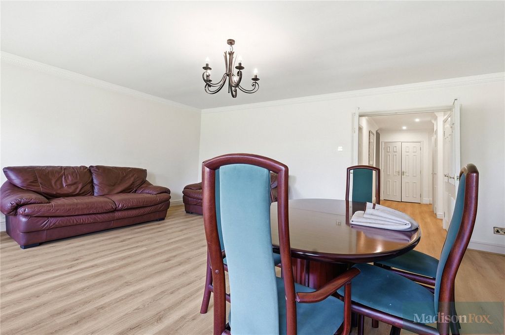 Additional image 7 of 2 bed flat for saleManor Road, Chigwell, Essex IG7