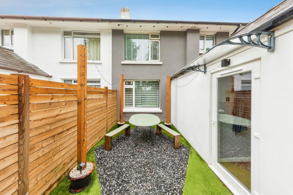 Additional image 20 of 4 bed semi-detached house for saleSteele Avenue, Carmarthen, Carmarthenshire SA31