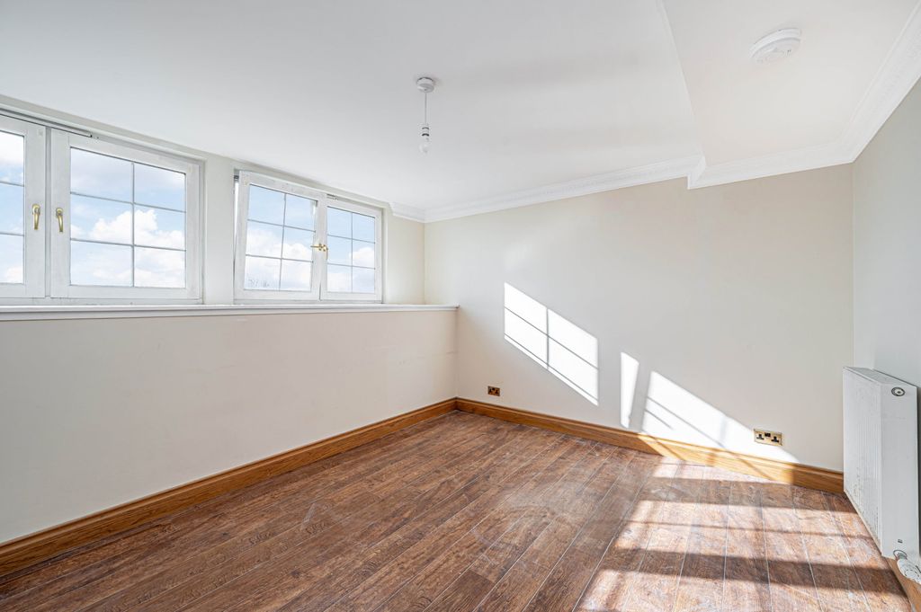 Additional image 6 of 2 bed flat for saleEast Fergus Place, Kirkcaldy KY1