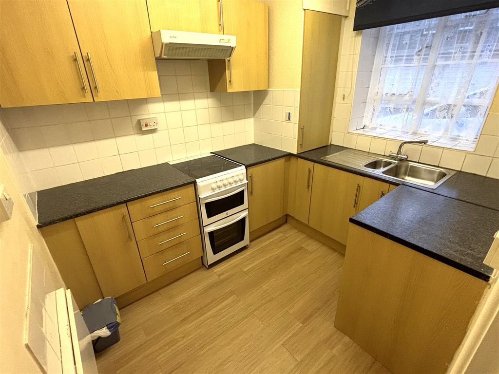 Additional image 2 of 1 bed flat for saleBannawell Street, Tavistock PL19