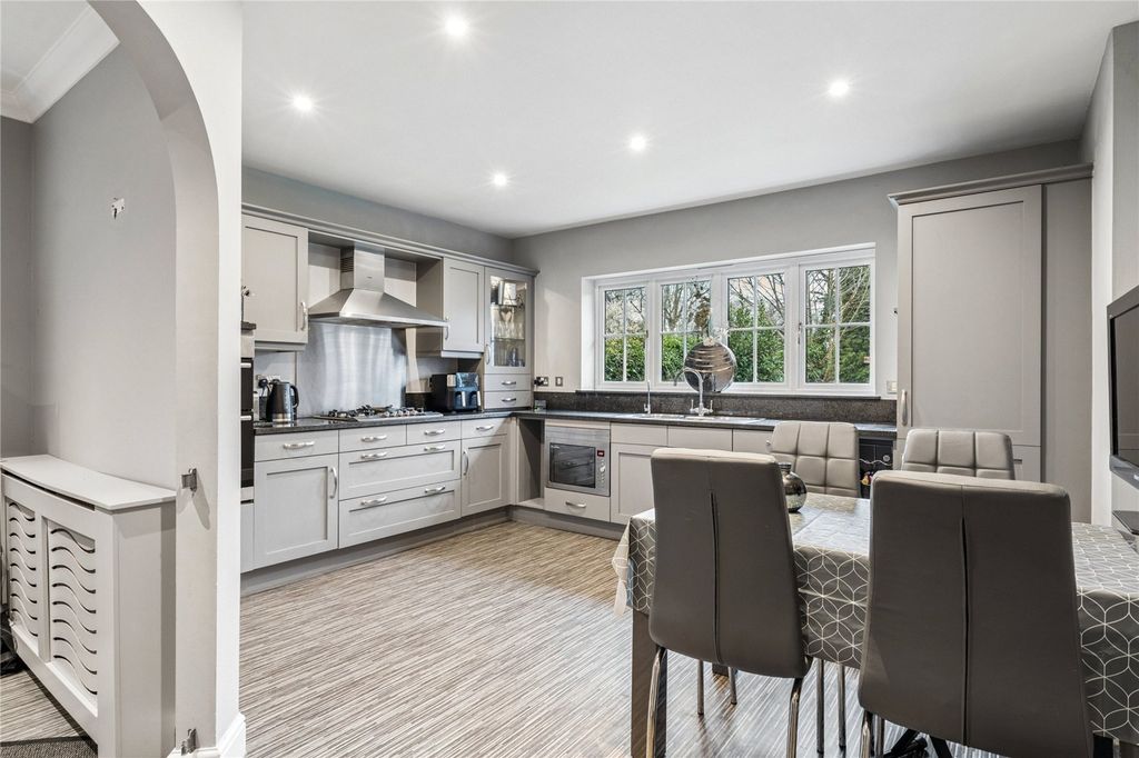 Additional image 3 of 5 bed detached house for saleCedar Close, Chesham HP5